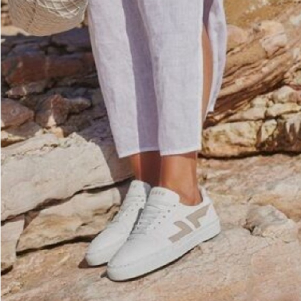 Alpha Unisex Grape Leather Vegan Sneakers  in‎ Beige.